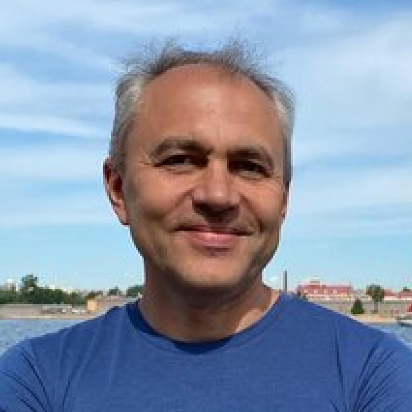 Сергей Криворучко